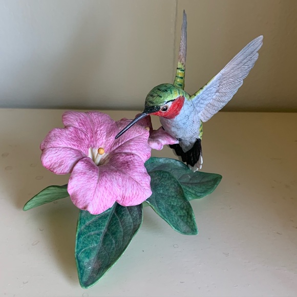 Garden Birds Series by Lenox  The Hummingbird Figurine. ESTATE piece. - Picture 2 of 13